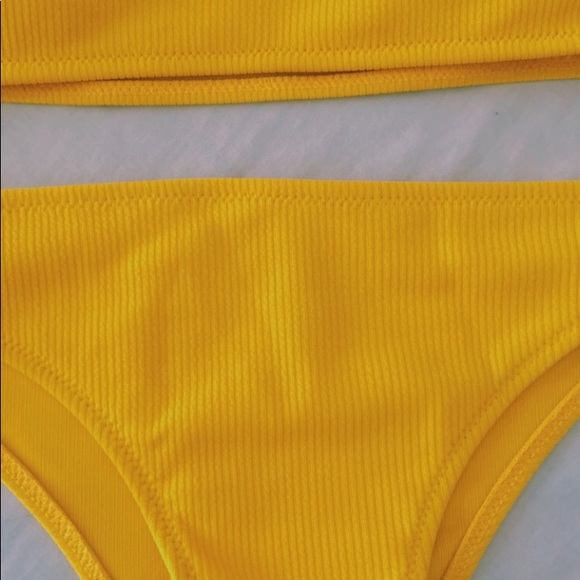 yellow bikini 💛 - Picture 6 of 7